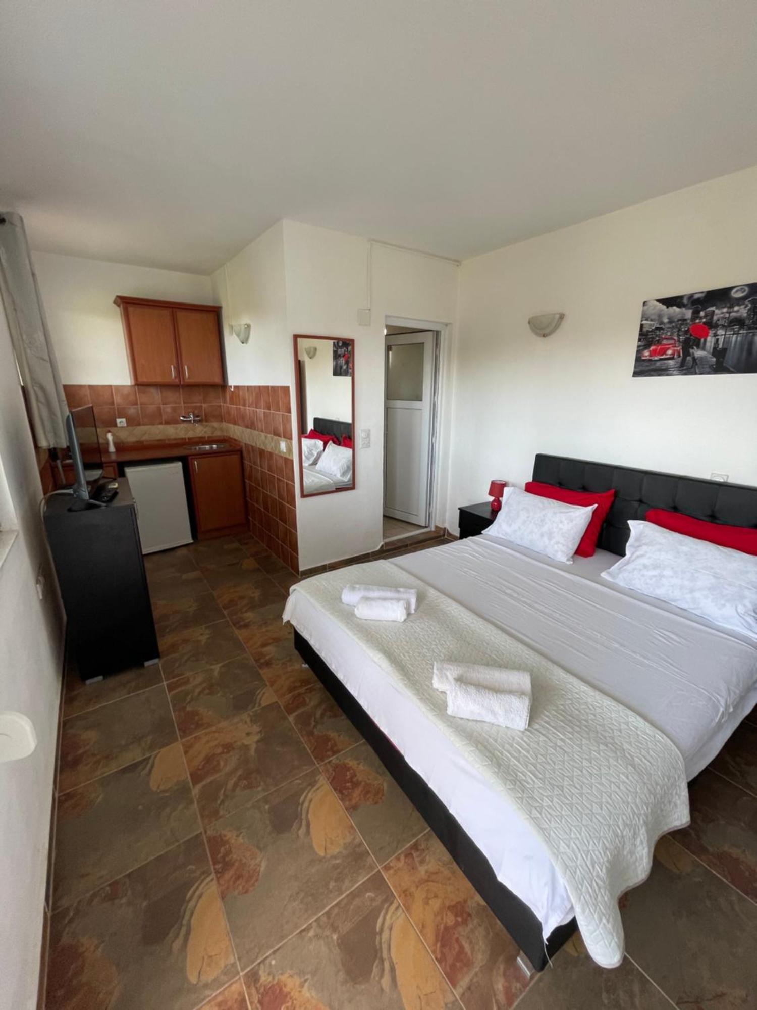 Lux Sereno Village Ulcinj Exteriör bild